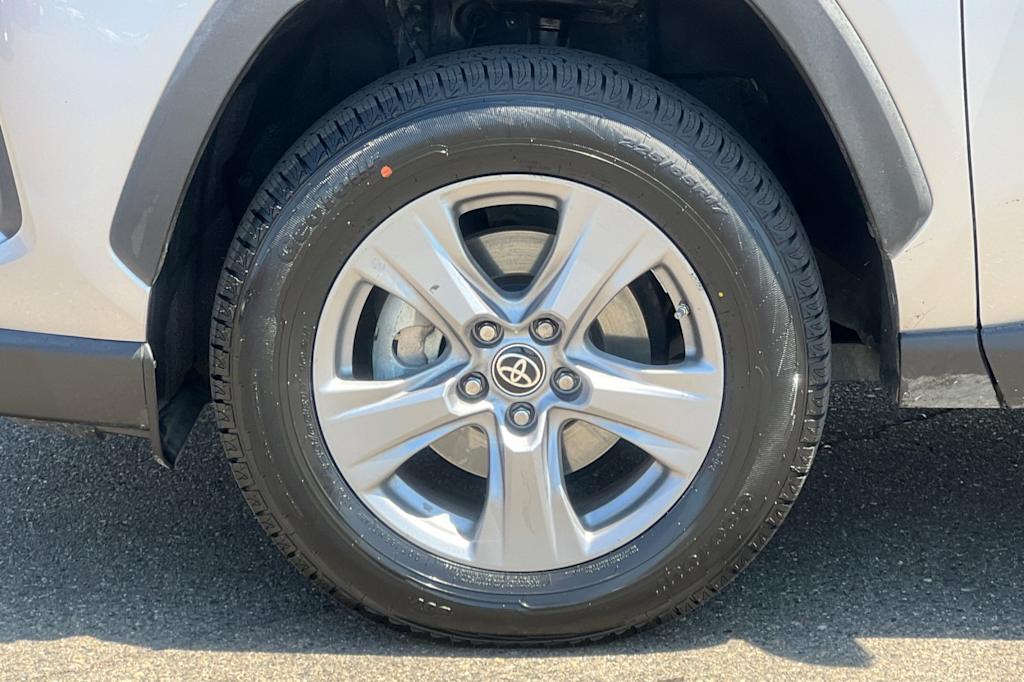 Thumbnail: 2023 Toyota RAV4 - 8