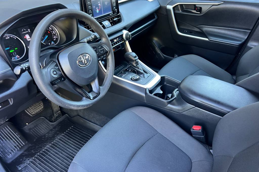 Thumbnail: 2021 Toyota RAV4 - 8
