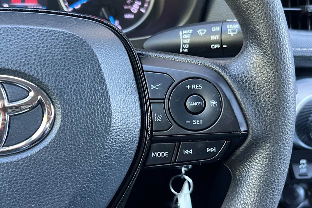 Thumbnail: 2021 Toyota RAV4 - 29