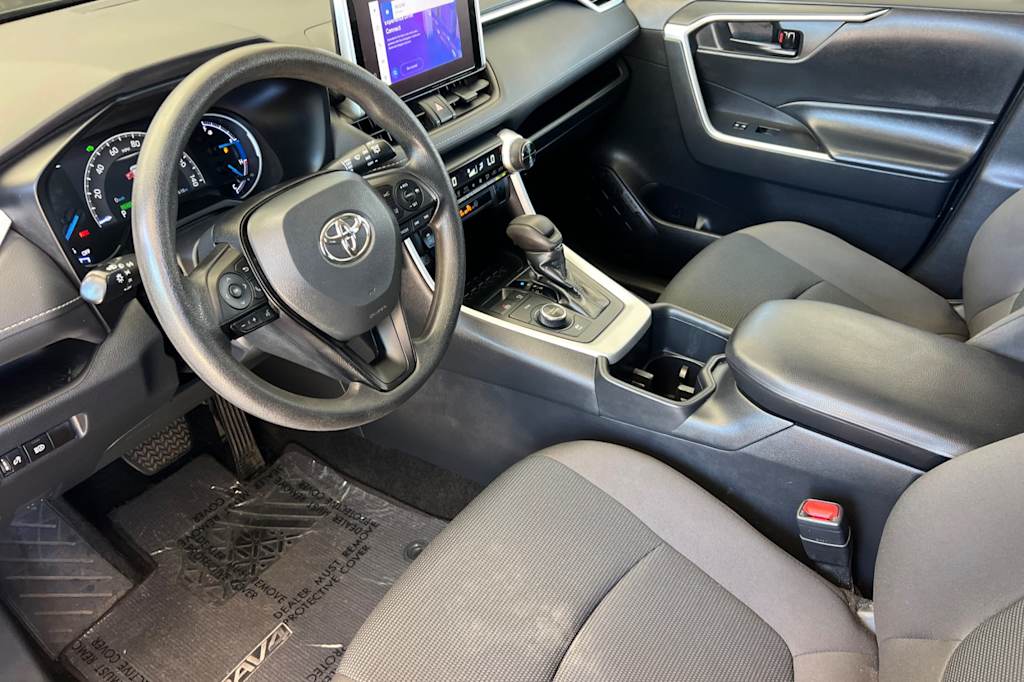 Thumbnail: 2023 Toyota RAV4 - 8