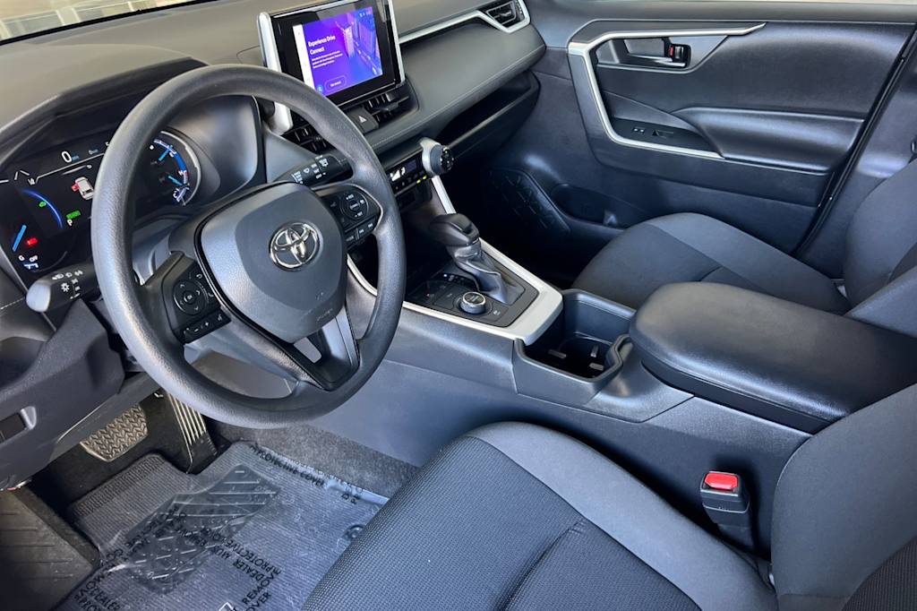 Thumbnail: 2024 Toyota RAV4 - 8