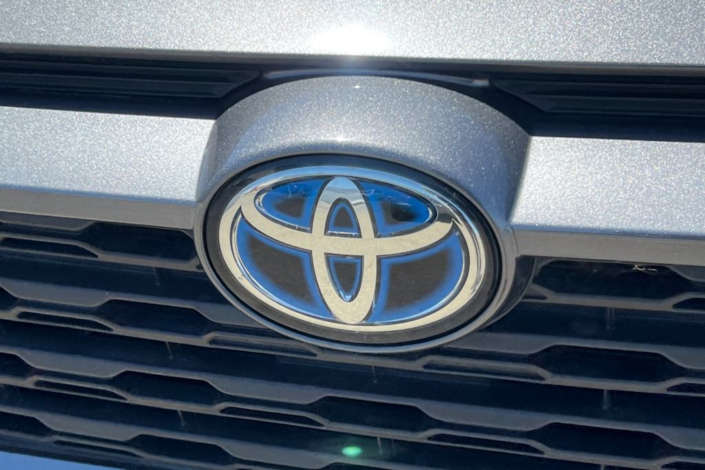Thumbnail: 2022 Toyota RAV4 - 5