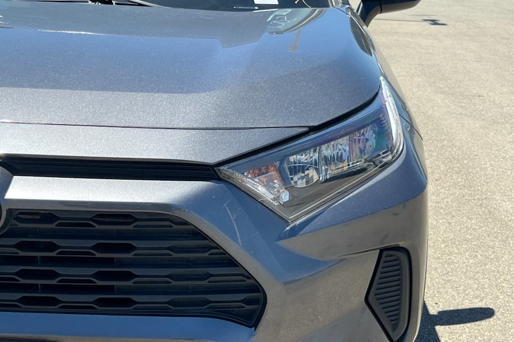 Thumbnail: 2022 Toyota RAV4 - 13