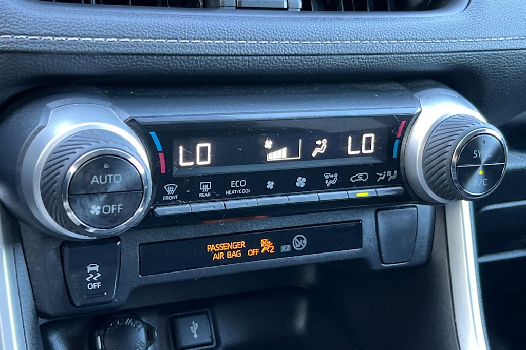 Thumbnail: 2022 Toyota RAV4 - 26