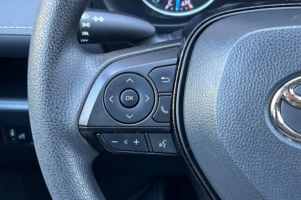 Thumbnail: 2021 Toyota RAV4 - 28