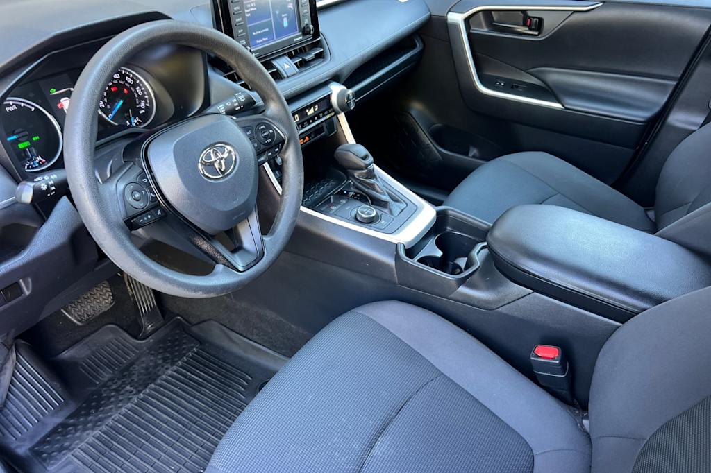 Thumbnail: 2021 Toyota RAV4 - 8
