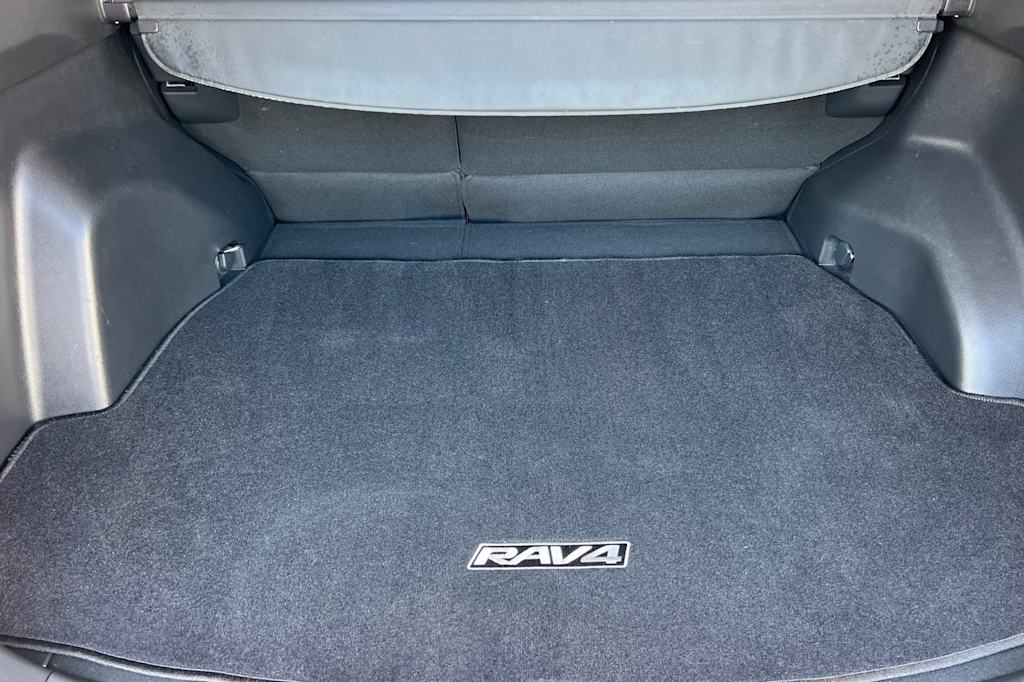 Thumbnail: 2023 Toyota RAV4 - 15
