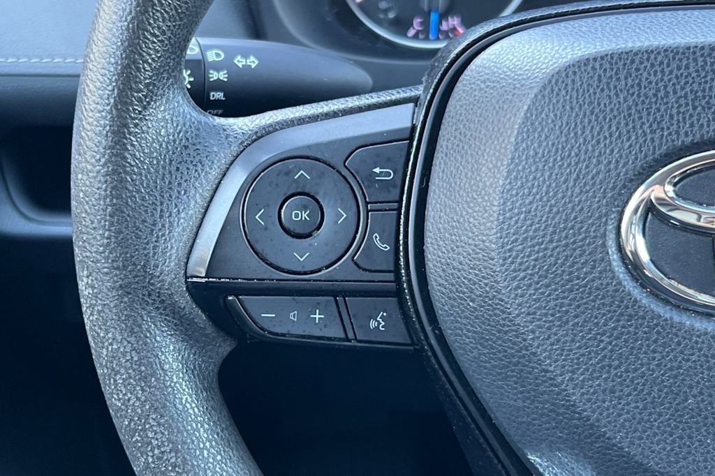 Thumbnail: 2021 Toyota RAV4 - 28