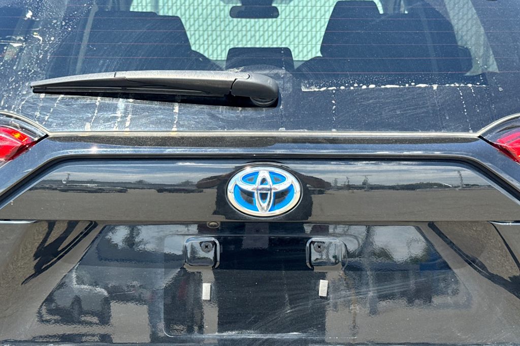 Thumbnail: 2022 Toyota RAV4 - 21