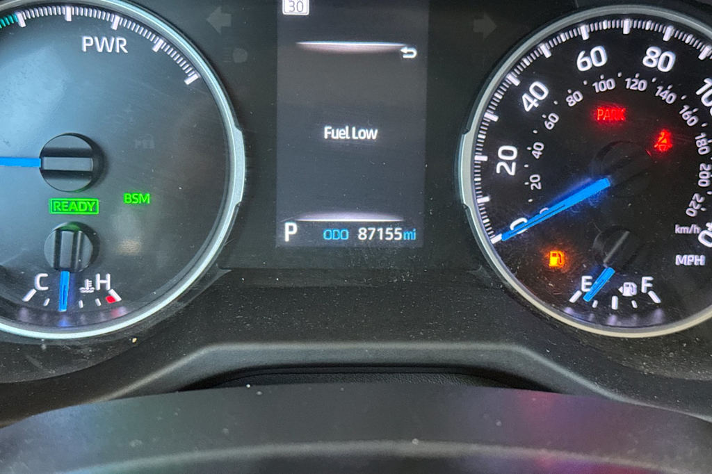 Thumbnail: 2021 Toyota RAV4 - 32