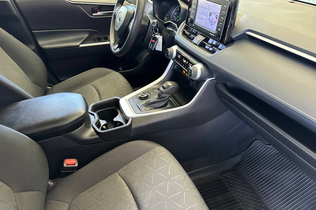 Thumbnail: 2021 Toyota RAV4 - 13