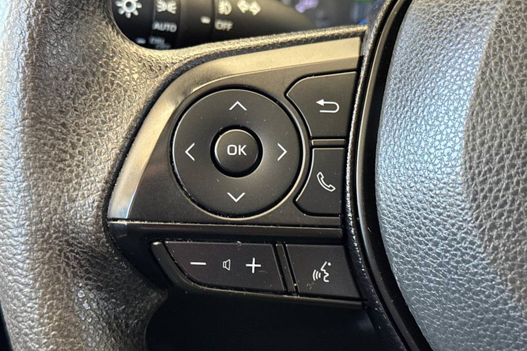 Thumbnail: 2021 Toyota RAV4 - 29