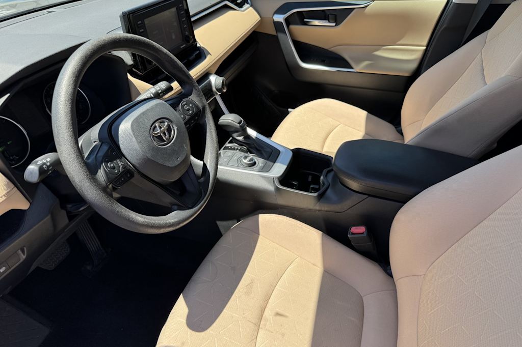 Thumbnail: 2022 Toyota RAV4 - 8