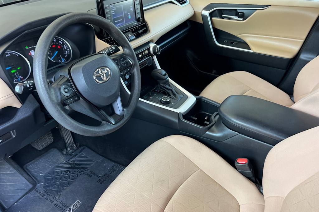 Thumbnail: 2022 Toyota RAV4 - 8