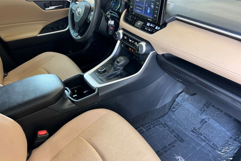 Thumbnail: 2022 Toyota RAV4 - 11