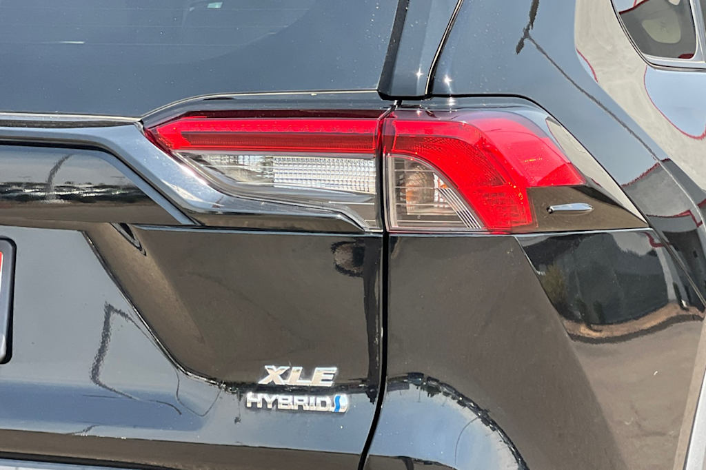 Thumbnail: 2022 Toyota RAV4 - 33