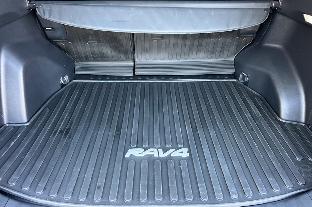 Thumbnail: 2023 Toyota RAV4 - 16
