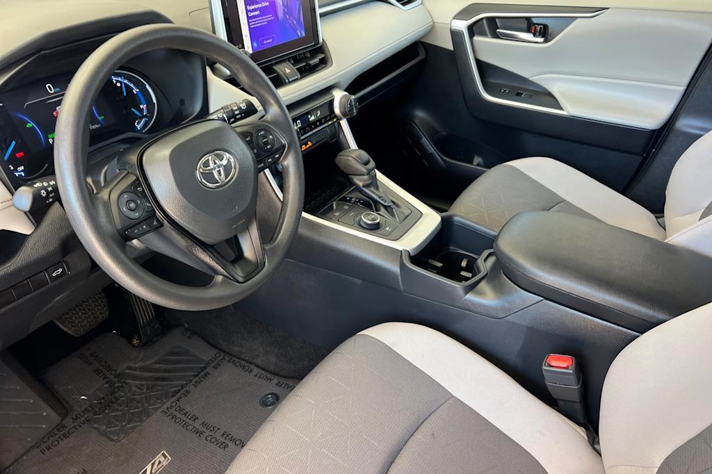 Thumbnail: 2024 Toyota RAV4 - 8