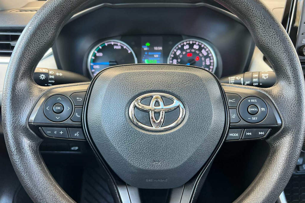 2022 Toyota RAV4 XLE 28