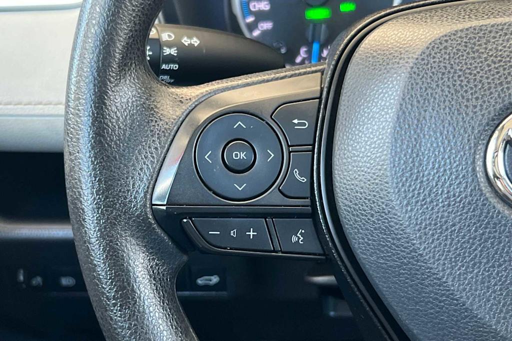 2022 Toyota RAV4 XLE 29