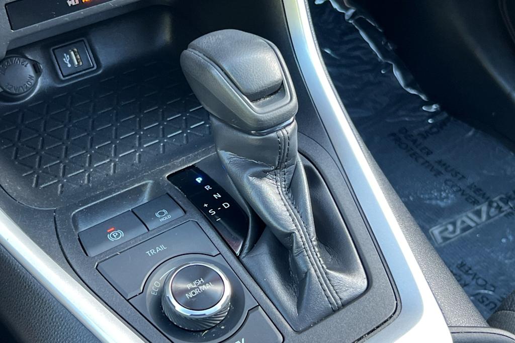 Thumbnail: 2024 Toyota RAV4 - 14
