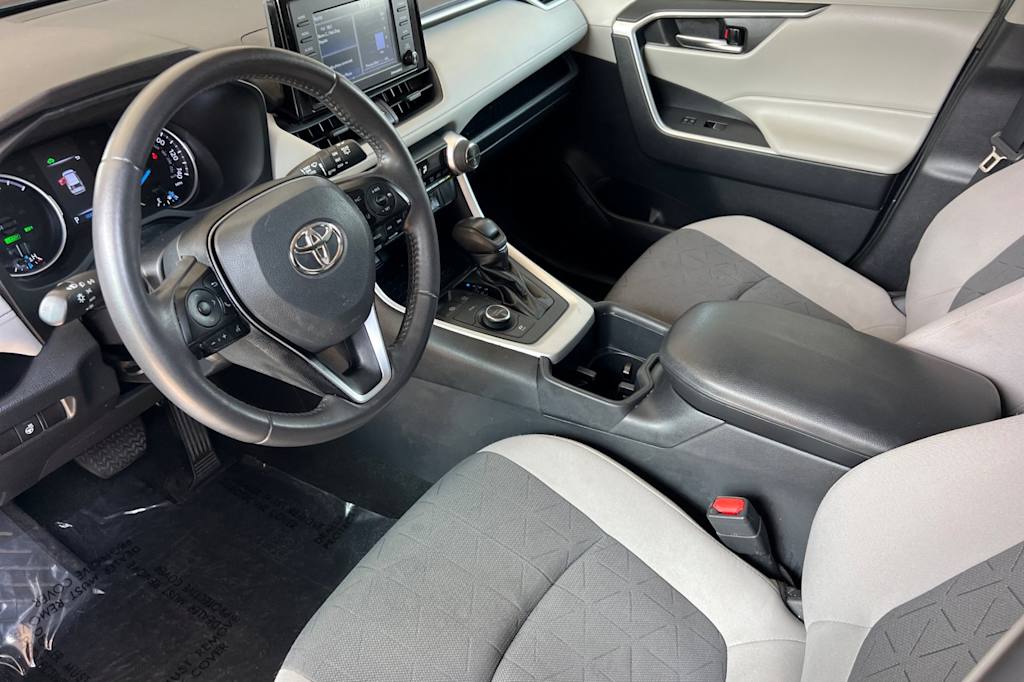 Thumbnail: 2022 Toyota RAV4 - 9