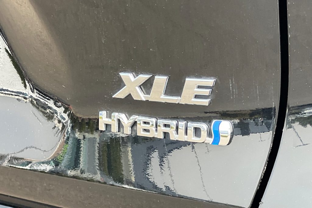 Thumbnail: 2022 Toyota RAV4 - 7