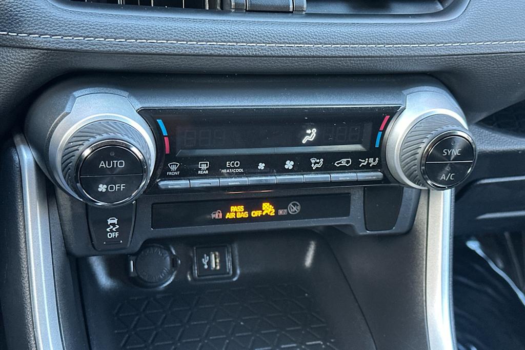 Thumbnail: 2023 Toyota RAV4 - 27