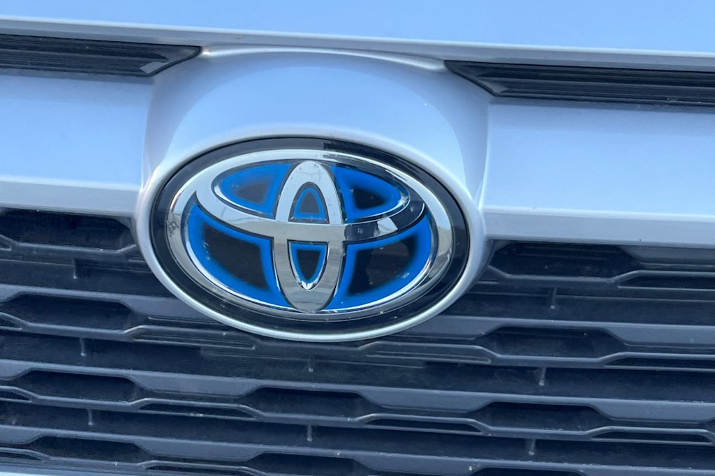Thumbnail: 2022 Toyota RAV4 - 5