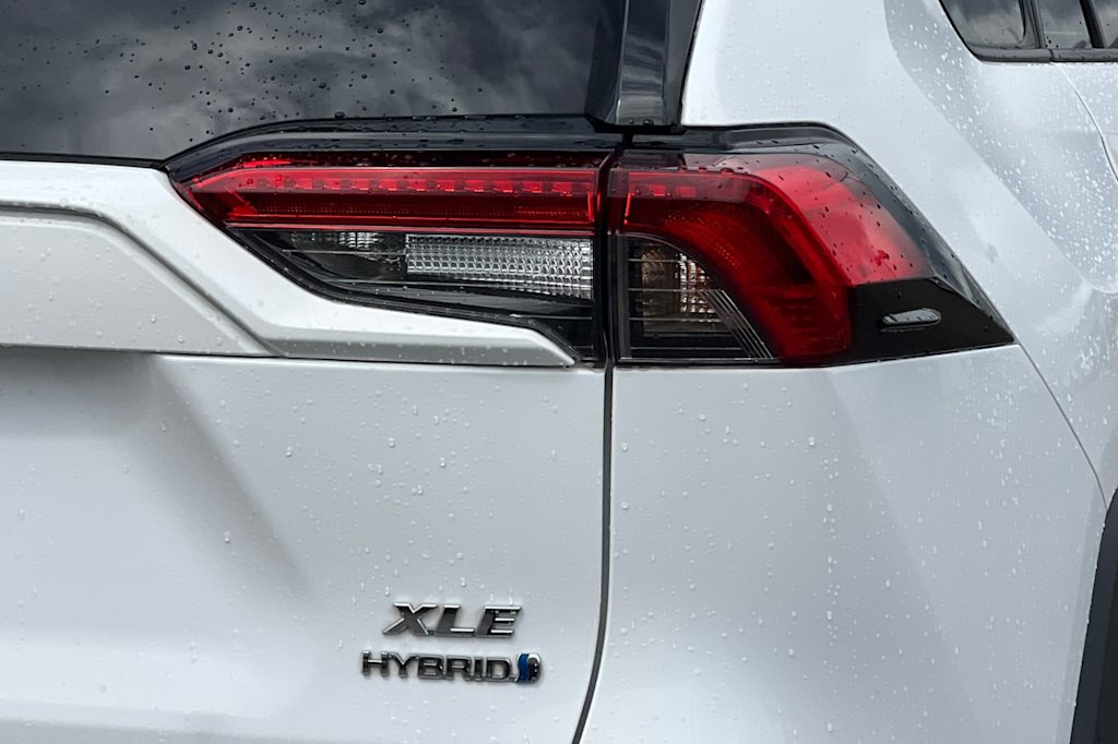 Thumbnail: 2022 Toyota RAV4 - 33