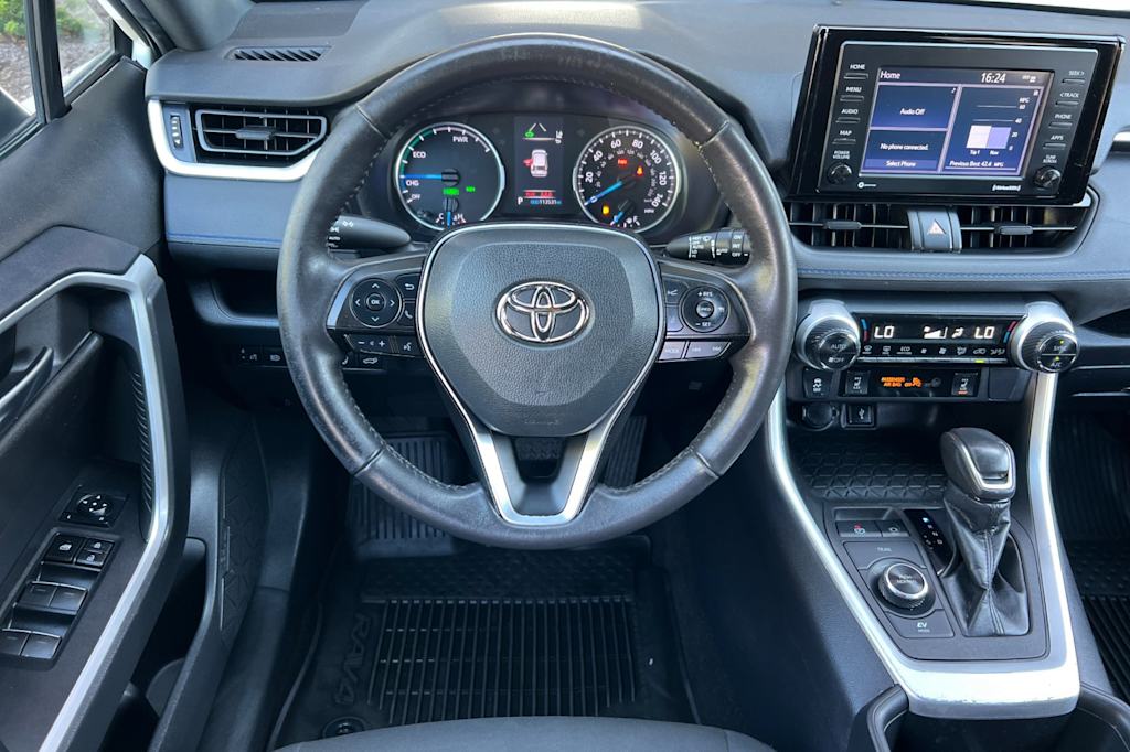 Thumbnail: 2022 Toyota RAV4 - 11