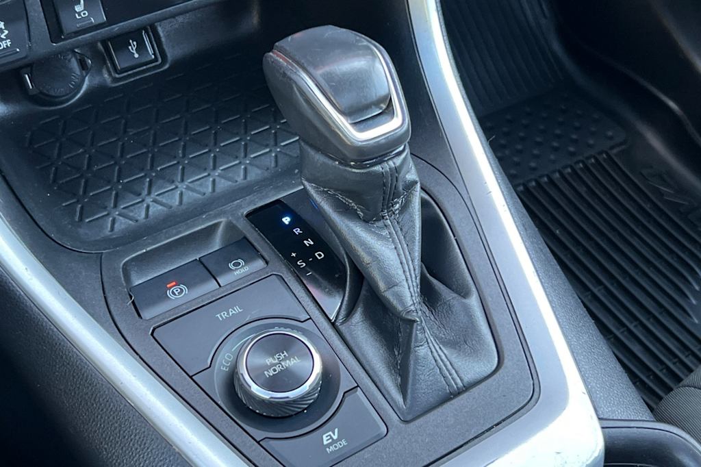 Thumbnail: 2022 Toyota RAV4 - 14