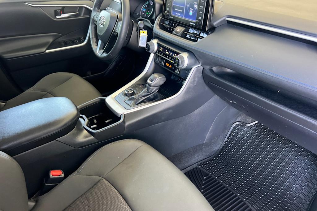 Thumbnail: 2022 Toyota RAV4 - 12