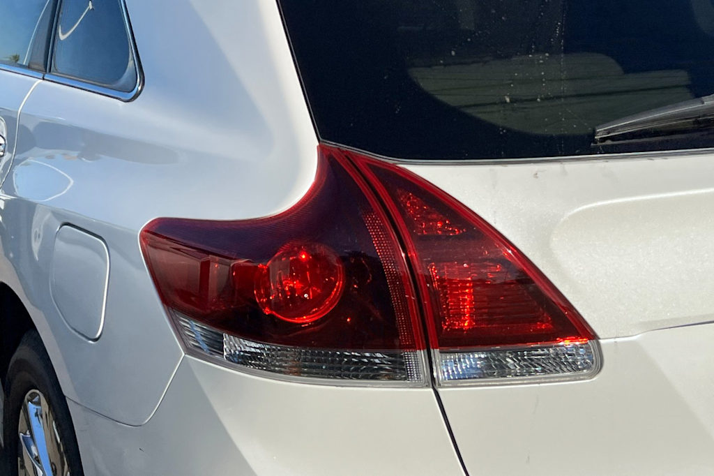 Thumbnail: 2013 Toyota Venza - 21