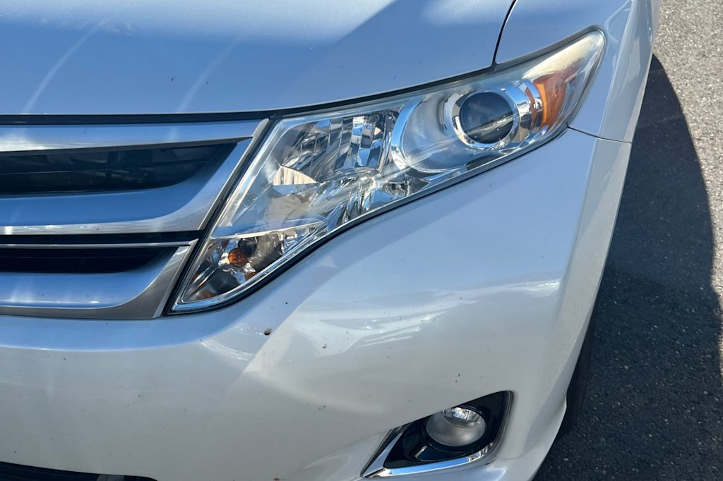 Thumbnail: 2013 Toyota Venza - 12