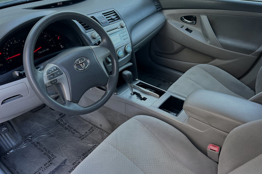 2008 Toyota Camry LE 9