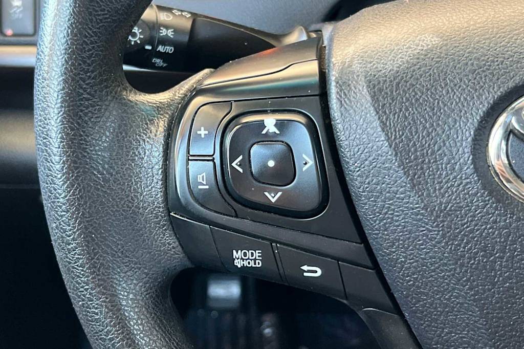 Thumbnail: 2015 Toyota Camry - 26