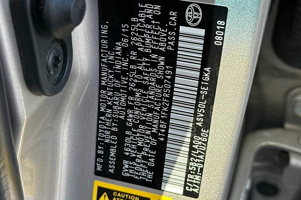 2015 Toyota Camry XLE 16
