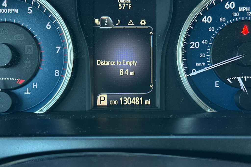 2015 Toyota Camry XLE 30