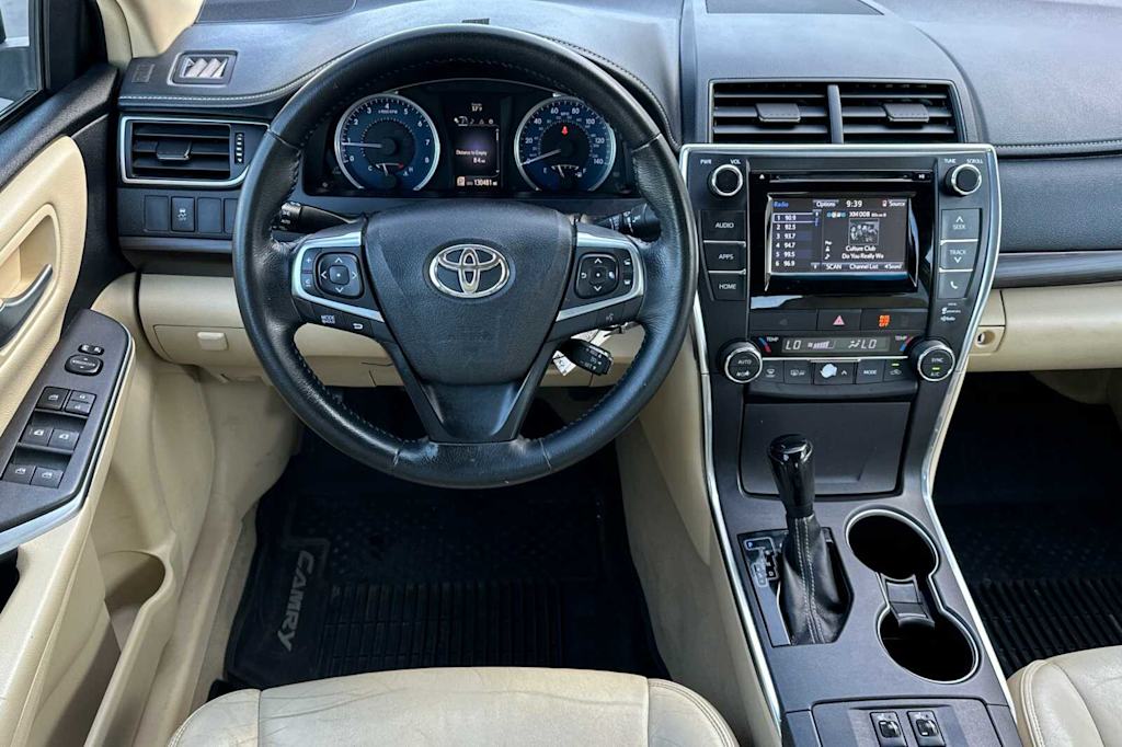 2015 Toyota Camry XLE 11