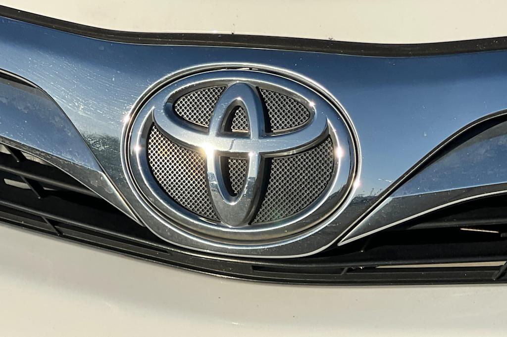 Thumbnail: 2013 Toyota Camry - 7