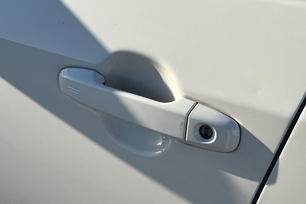 Thumbnail: 2013 Toyota Camry - 14