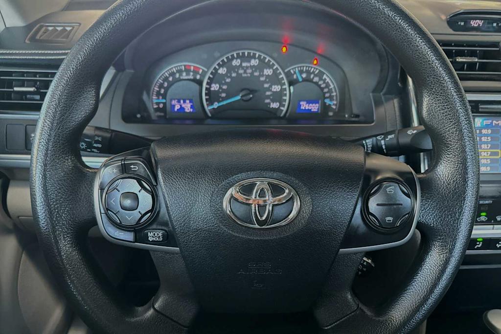 2014 Toyota Camry LE 13