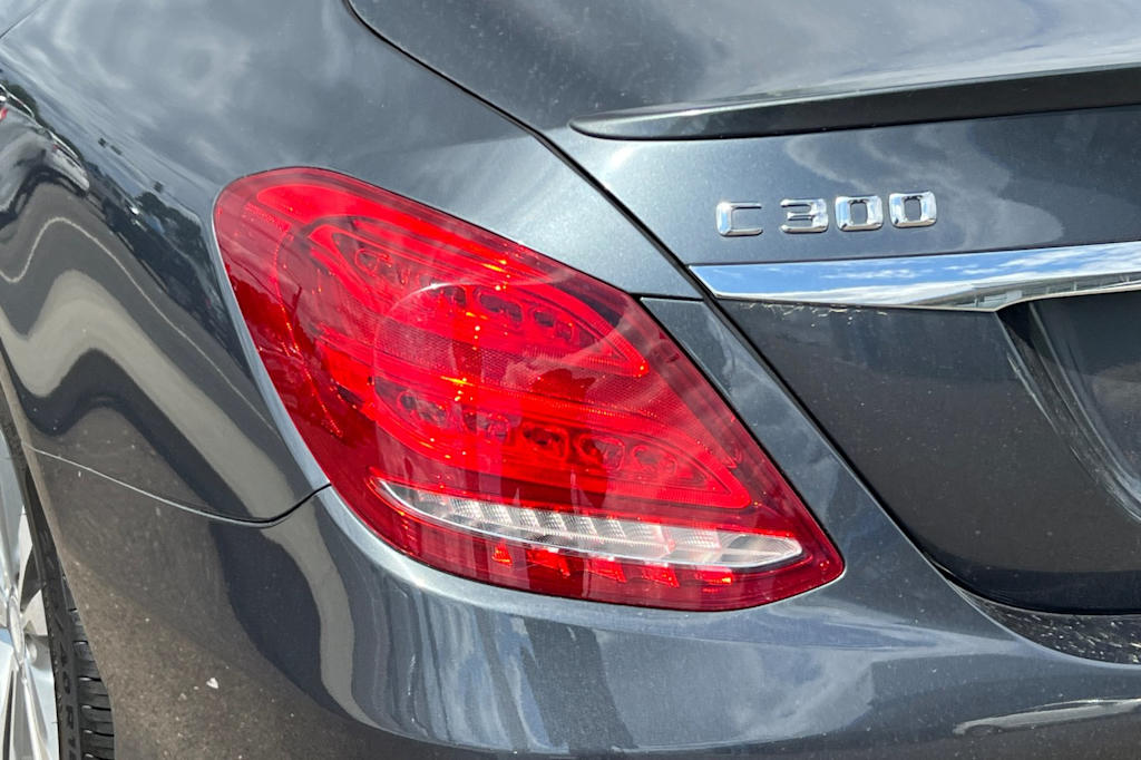 Thumbnail: 2016 Mercedes-Benz C-Class - 20