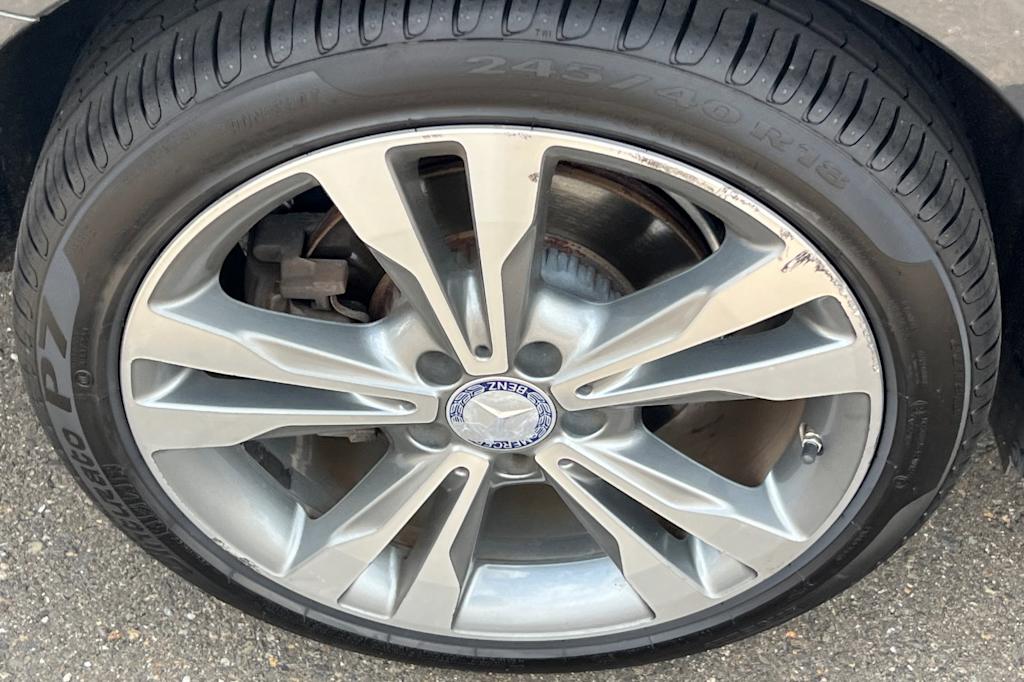 Thumbnail: 2016 Mercedes-Benz C-Class - 17