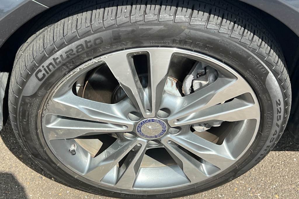 Thumbnail: 2016 Mercedes-Benz C-Class - 6