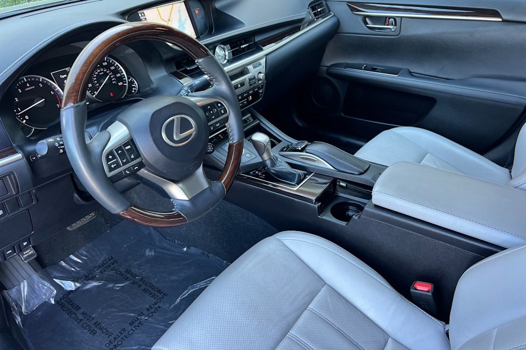 Thumbnail: 2018 Lexus ES - 8