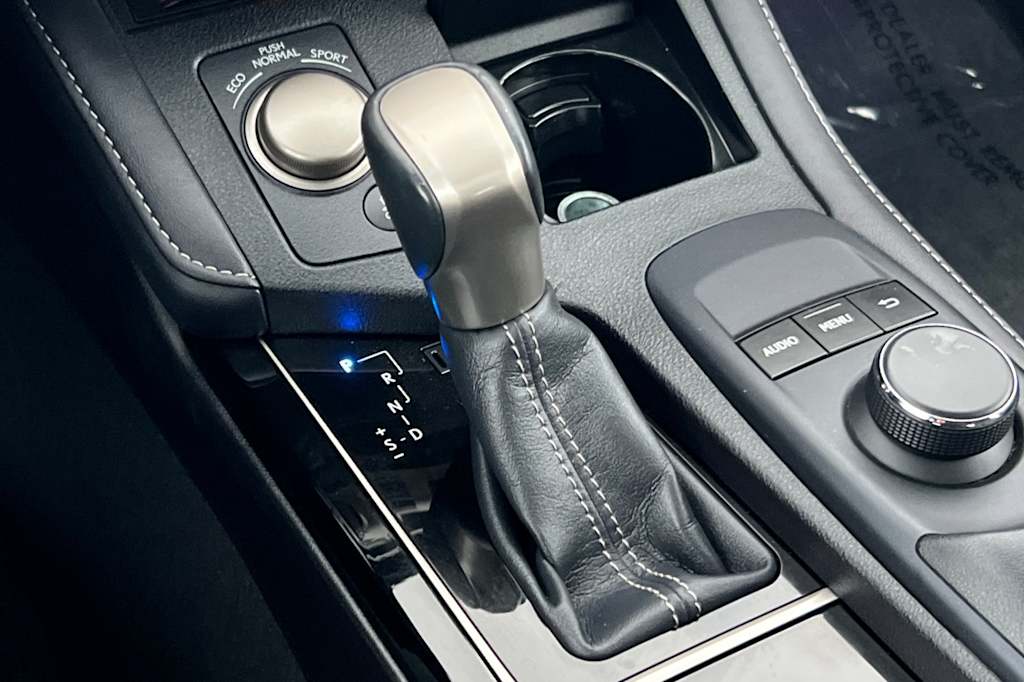 Thumbnail: 2016 Lexus ES - 12