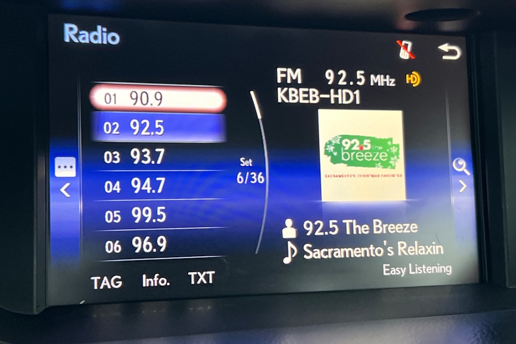 Thumbnail: 2016 Lexus ES - 13