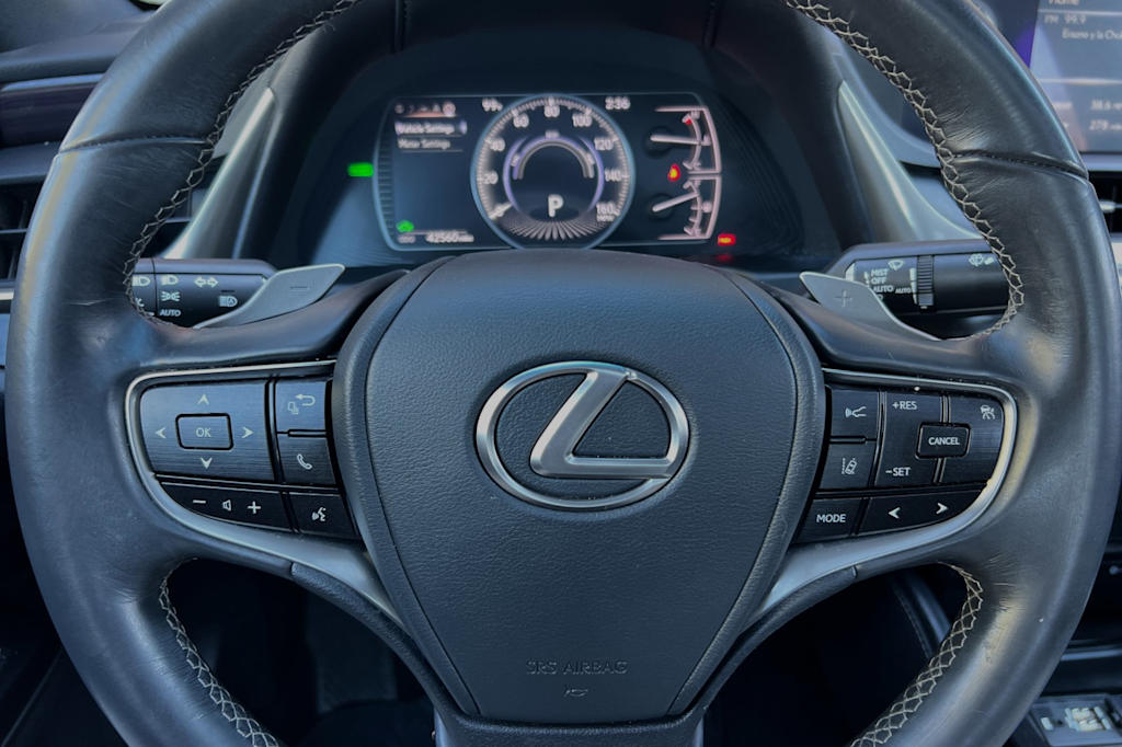 2020 Lexus ES Hybrid 300h 27